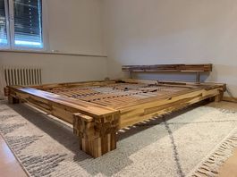 Balkenbett Akazie massiv 180×200, inkl. 2 Lattenroste