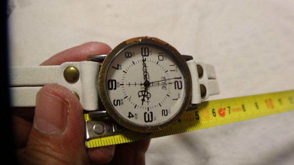 Montres: EEQ FÜR HONDE GRÖÖSE NEU UHRQUARTZ.LÄÜFT--35X50MM – D'occasion à zürich par ahmad01 6