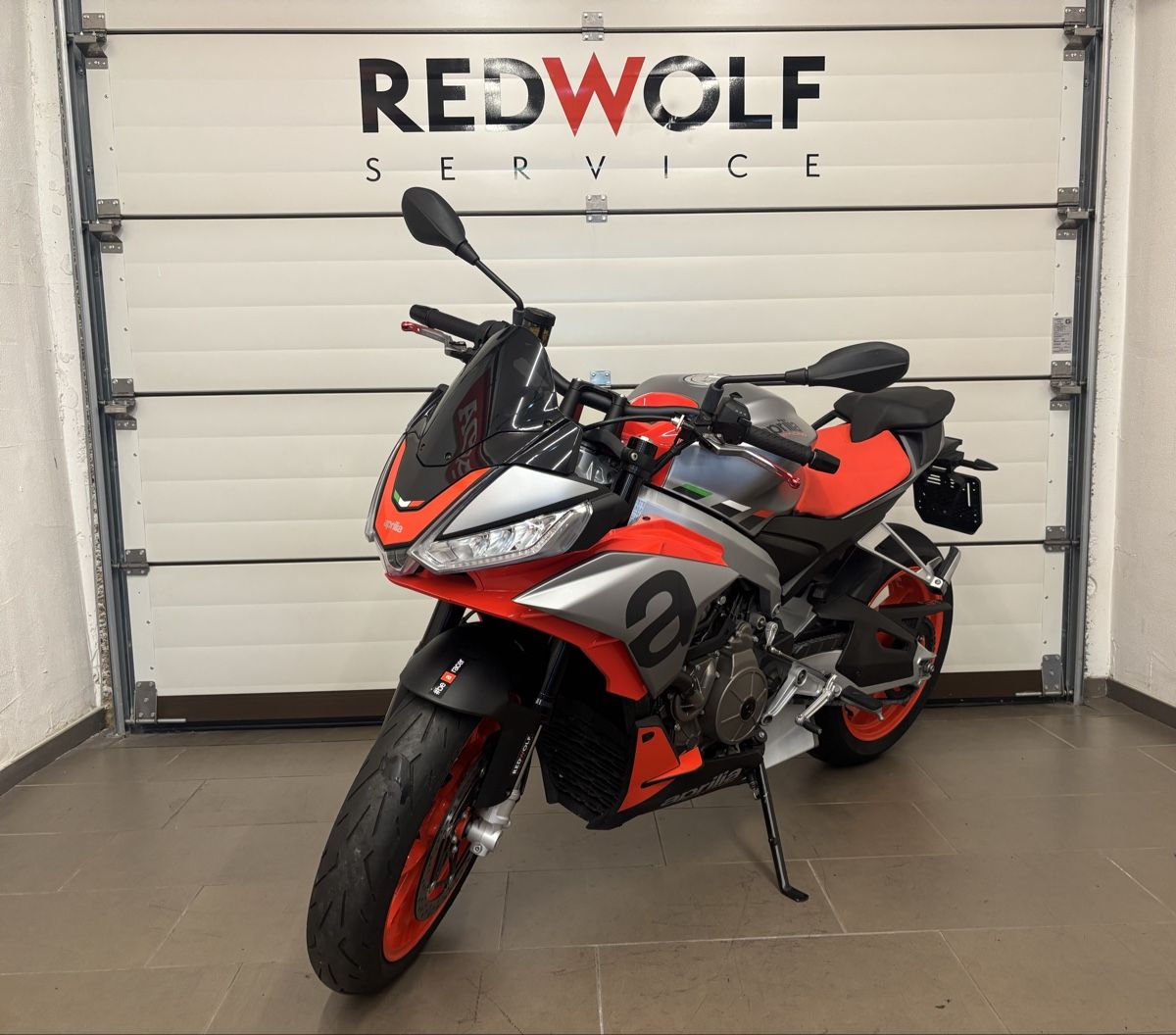 Aprilia Strada: Aprillia Tuono 660 35kw – Usato da Illnau venduto da REDWOLFGmbH 2