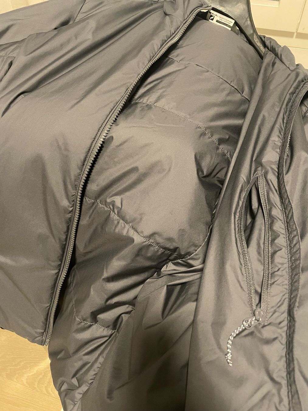 Salomon Jacken: Freizeitsjacke – Gebraucht aus Losone von pelchr 4