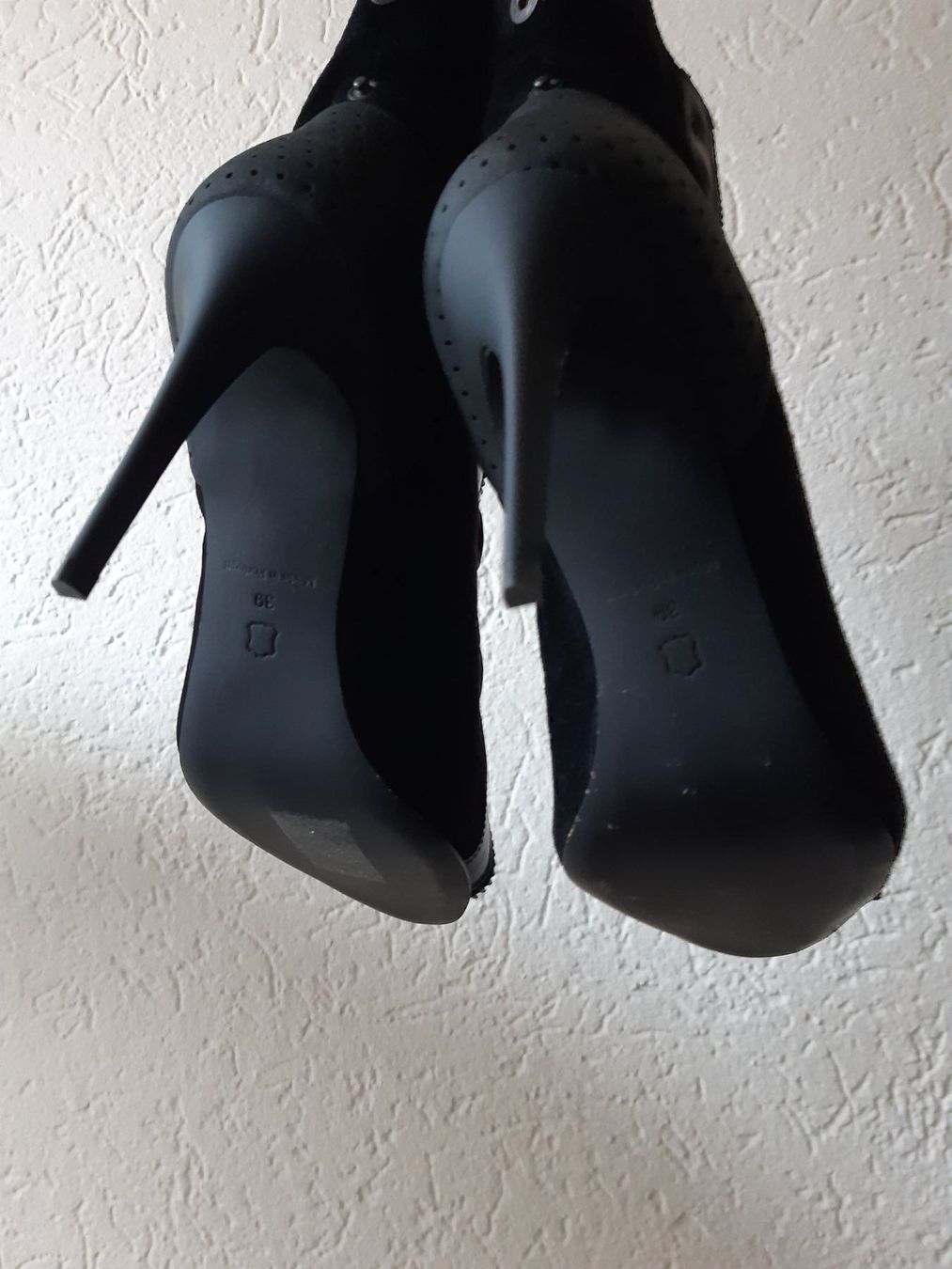 Scarpe da donna: Alexander Wang x H&M Stiefeletten Gr.39 – Usato da Basel venduto da arminafera 1