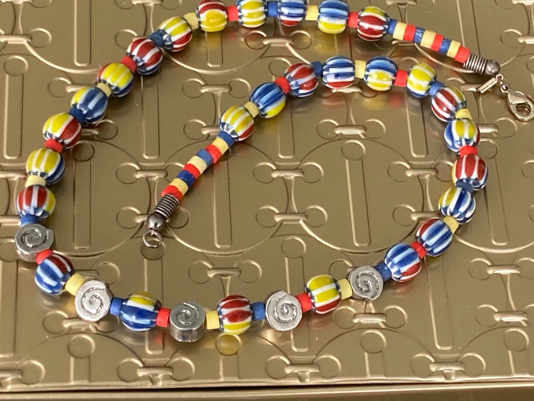 Catenine: Collier vintage chevron – Usato da Marly venduto da Antigona71