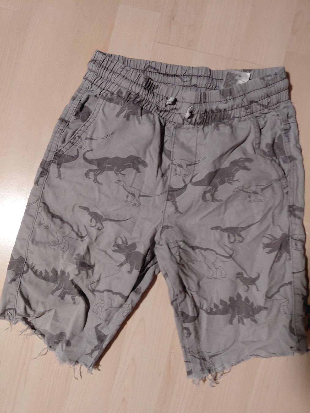 Pantaloni: 140 2x abgeschnittene Hose / Shorts – Usato da Walenstadt venduto da emynmuil1 1
