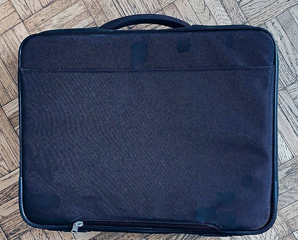 Taschen: Laptoptasche – Gebraucht aus Oberwil b. Büren von Manceps 1