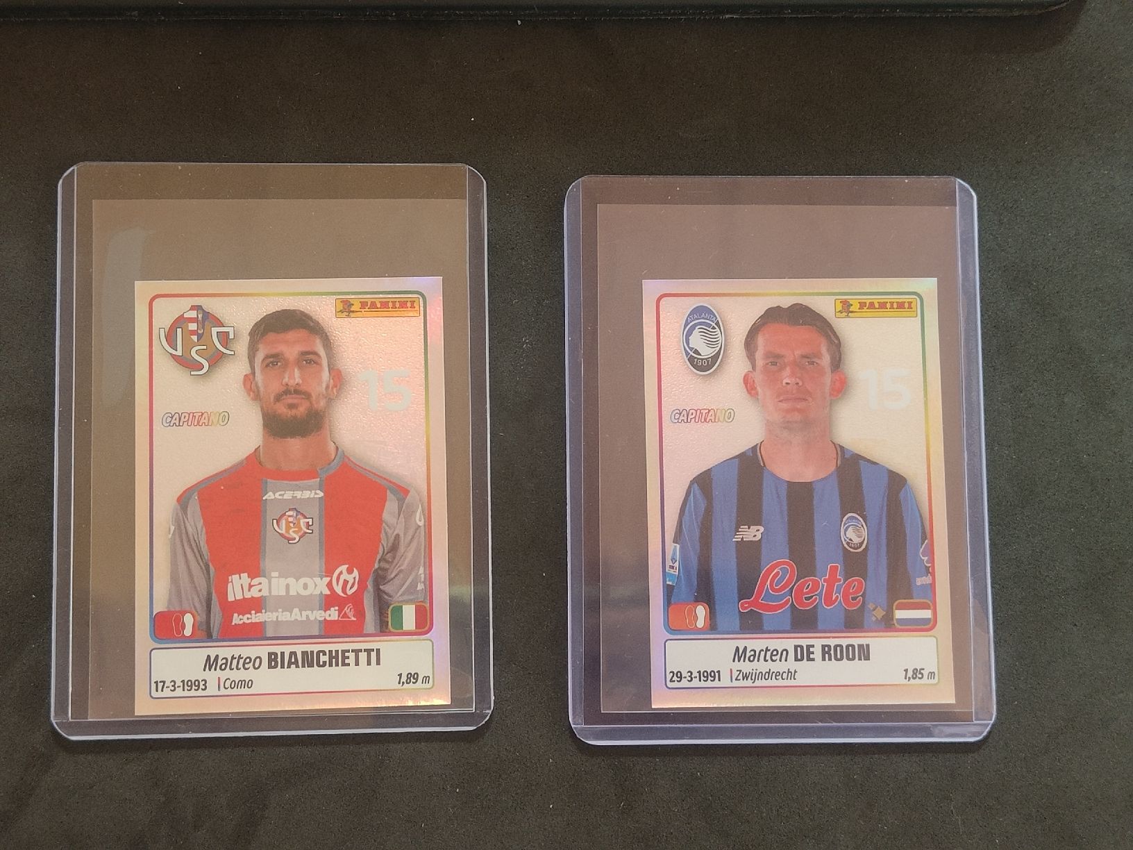 Panini Carte collezionabili: Calciatori Panini 2025-26 - De Roon e Bianchetti Variant – Nuovo (secondo la descrizione) da Riva San Vitale venduto da kokinho95