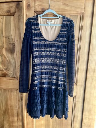 Robe dentelle bleu marine Patricia Pepe T44