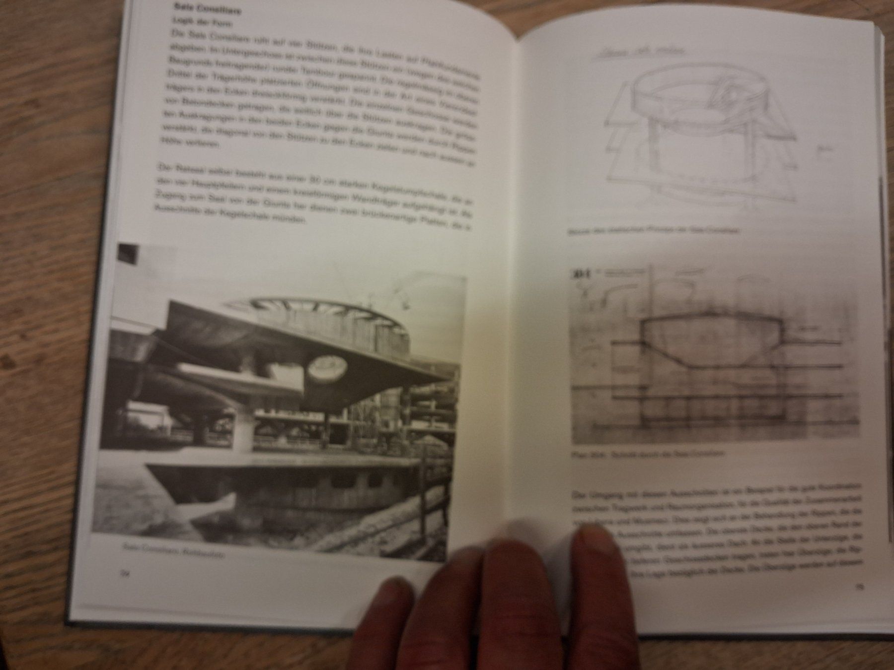 Libri: ARCHITEKTUR Dialog der Konstrukteure HERZOG MEURON KOOLHAAS – Usato da Welschenrohr venduto da Regool 3