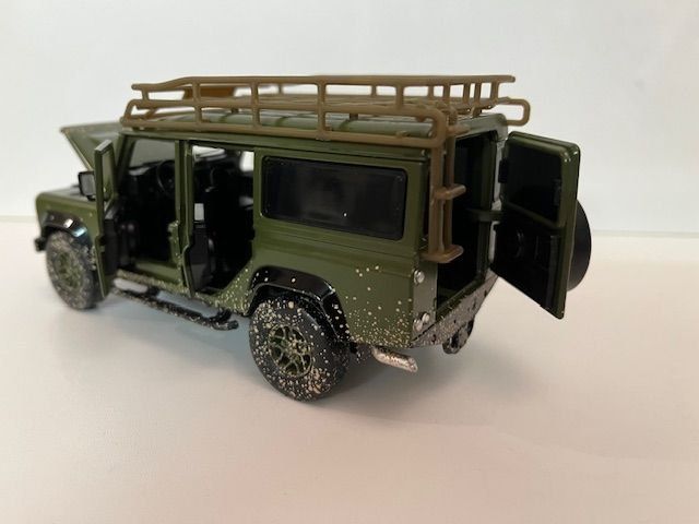 Land Rover Modellini d'auto: Land Rover 1:32 – Nuovo e nell'imballaggio originale da Zürich venduto da T62om 3