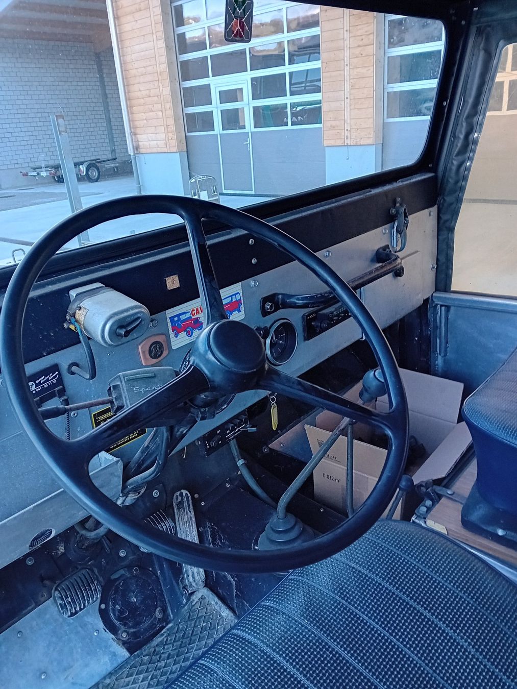 Jeep Automobili: Willys Universal Jeep CJ – Usato da Ennetmoos venduto da Quad4 3