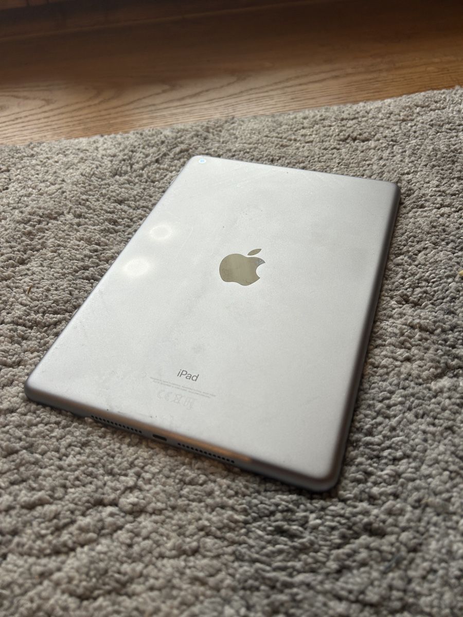 Apple Tablet PC: Apple Ipad 6 Generation  – Gebraucht aus Niederweningen von tid_yy52 1