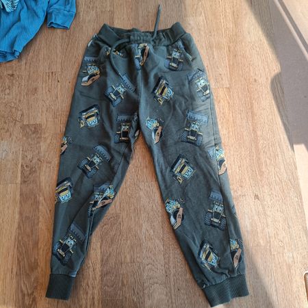 Trainerhose Grösse 98