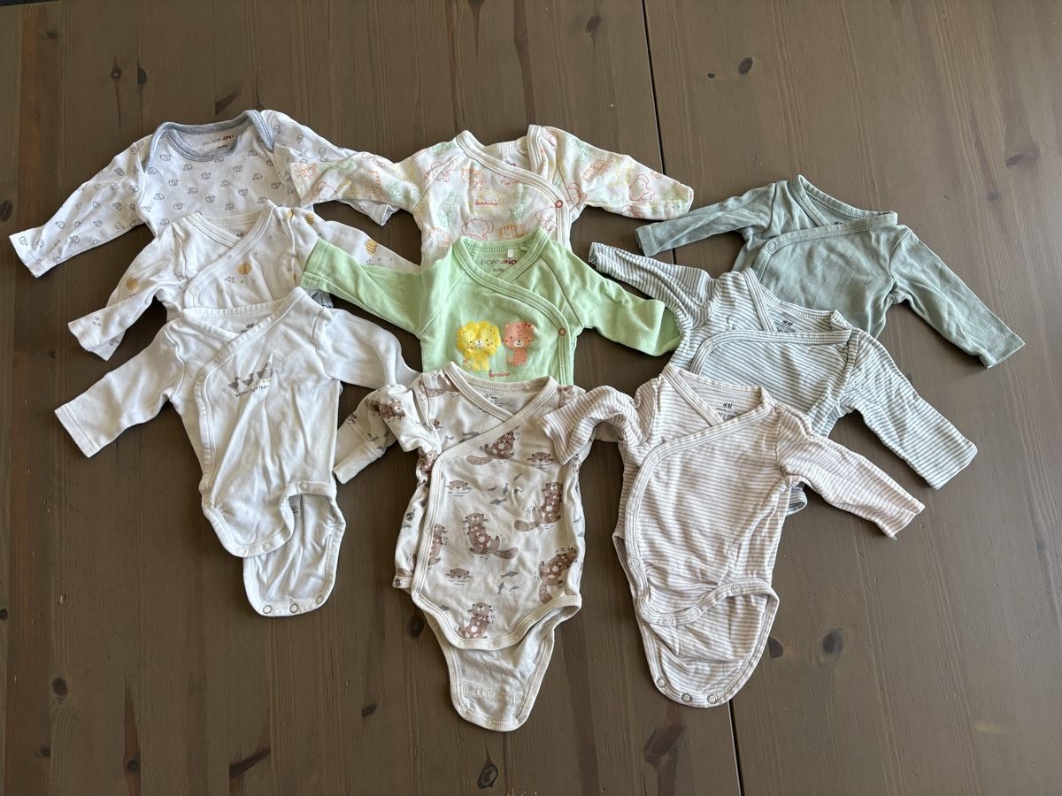 Lotti & Set di vestiti: Langarm Bodys Gr. 50/56 – Usato da Belp venduto da Vaebe