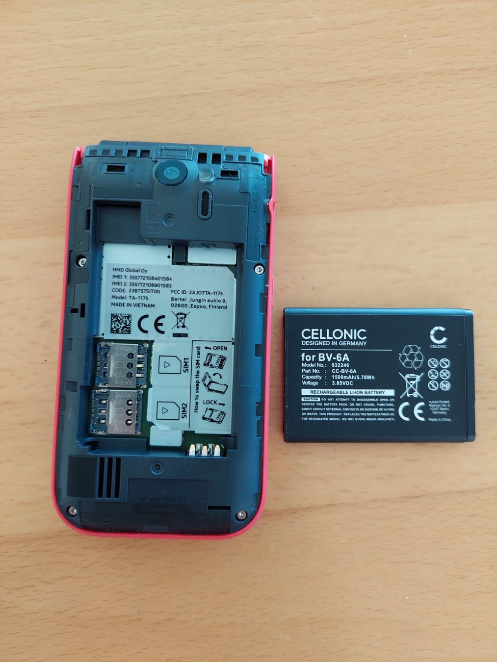 Nokia Telefoni cellulari / Smartphones: Nokia 2720 Flip Handy rot – Usato da St.Gallen venduto da Tamal0204 4