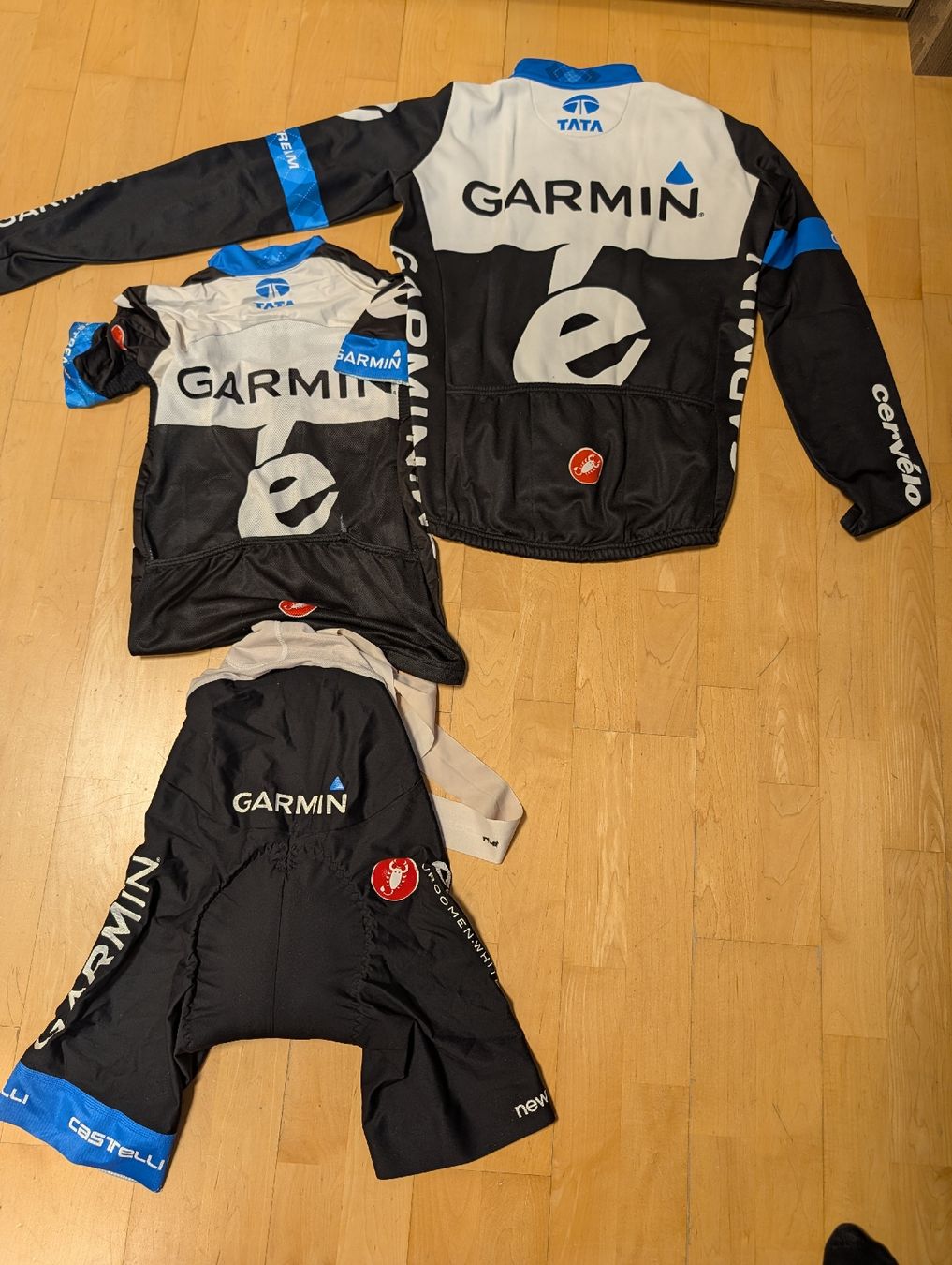 Castelli Leibchen & Hosen: Castelli Garmin Radtrikot Set   – Gebraucht aus Oberweningen von Swissman007 2