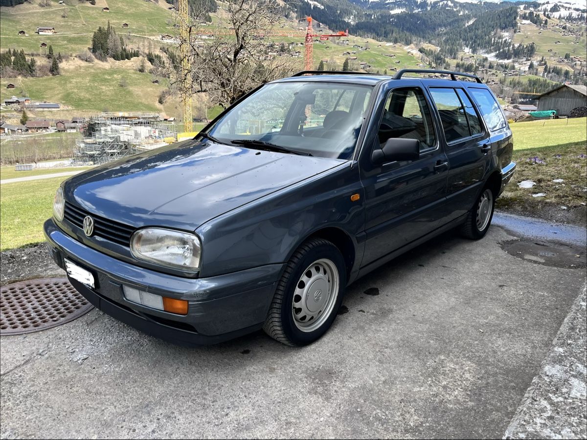 VW Automobili: VW Golf 3 Variant Syncro, Mfk, Klima – Usato da Lenk im Simmental venduto da Treuthy