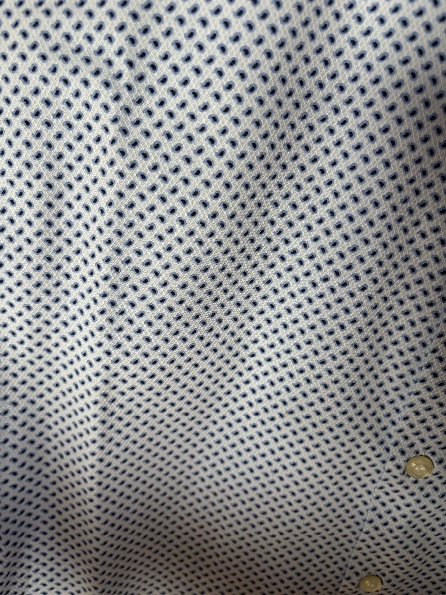 Hugo Boss Camicie: 2 chemises BOSS, ETRO – Usato da Fortunau (Ayent) venduto da CicciStore 5