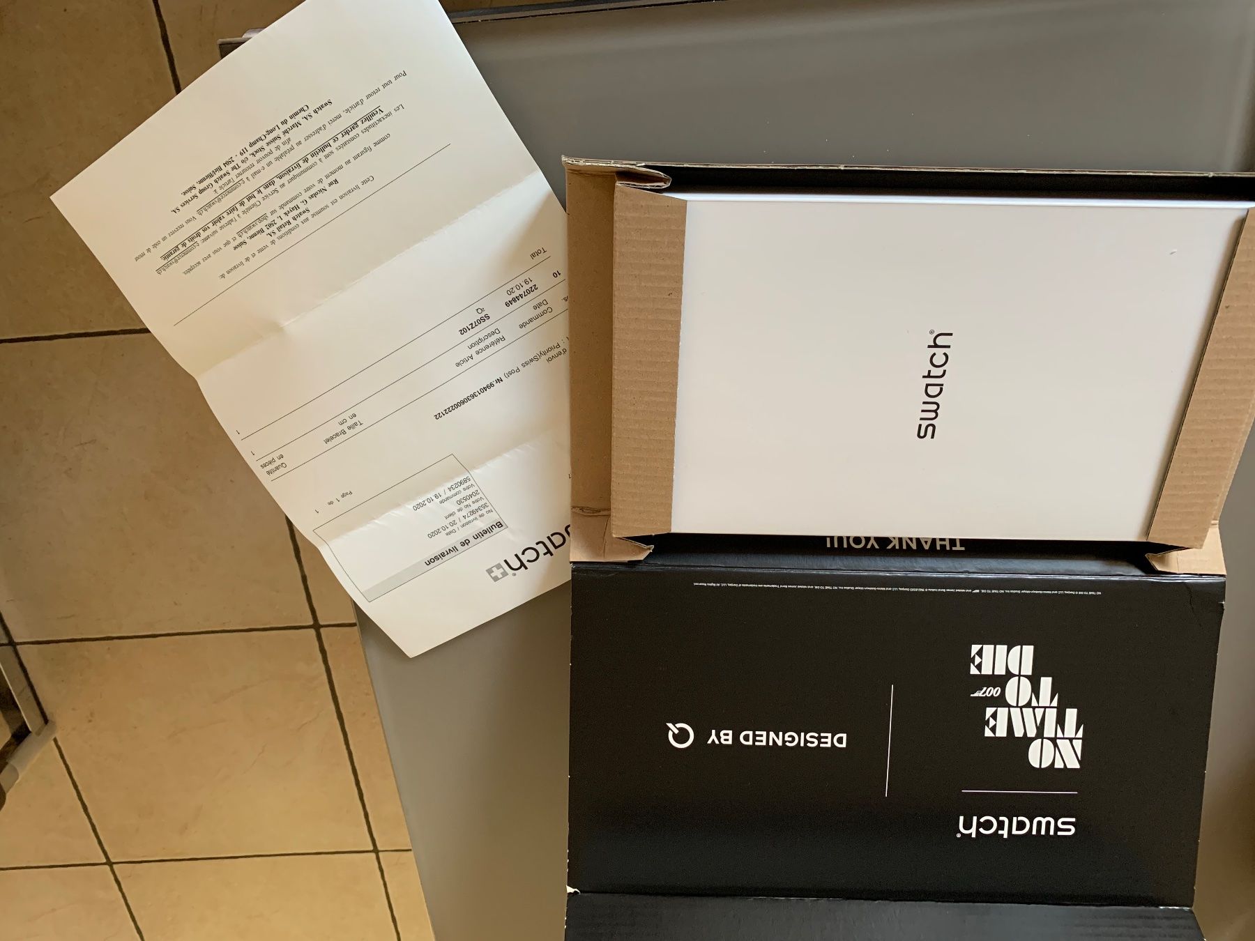 Swatch Orologi: Swatch James Bond Q – Nuovo e nell'imballaggio originale da Bramois venduto da Chrisvol 3