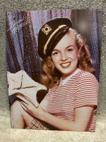 Pin up marine