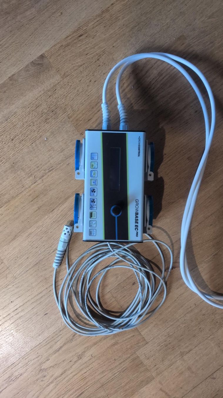 Sistema di controllo: Grow Control Grow Base EC Pro Digitaler Klimacontroller – Usato da Urtenen-Schönbühl venduto da anj_h7qx 1