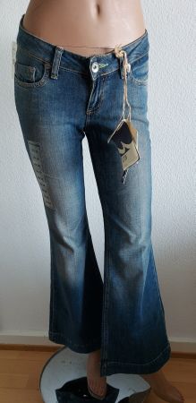 Neue LTB Damen Jeans Gr. 28/32 Superflare