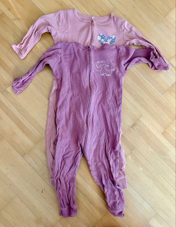 2 Pyjama, lang, Grösse 86