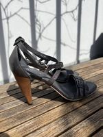 *** Neue Tod's Riemchensandalen Gr. 38 ***