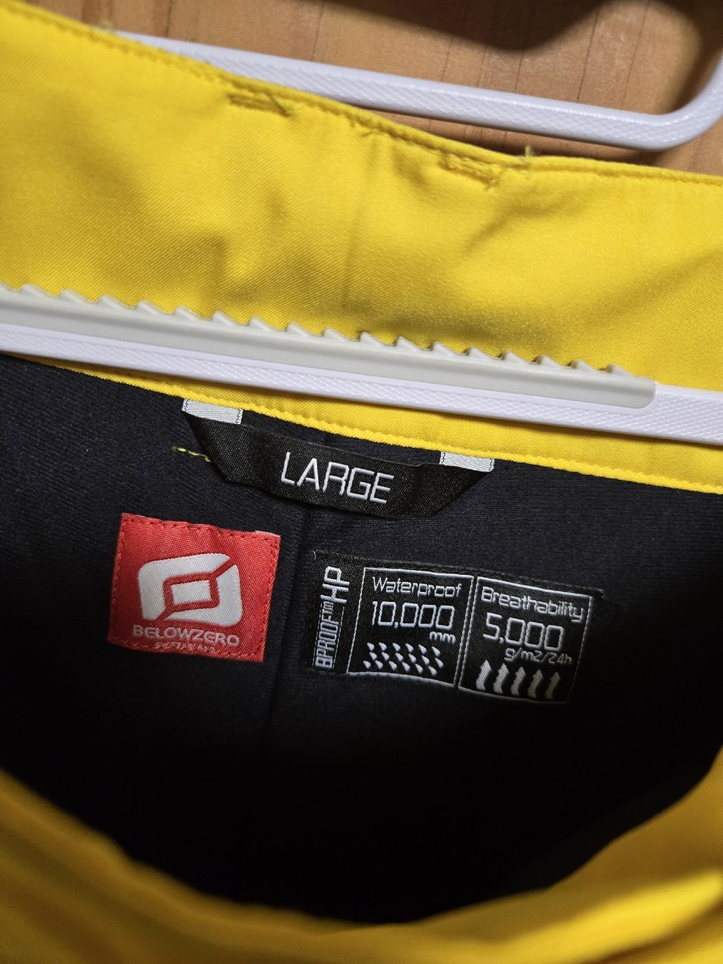 Hosen: Belowzero Skihose Damen  gelb, Grösse L 🏂 – Gebraucht aus Zürich von Deesay 3