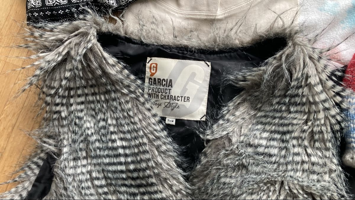 Lotti di vestiti: Diverse Damenkleider Grösse M – Usato da Nürensdorf venduto da salut 1