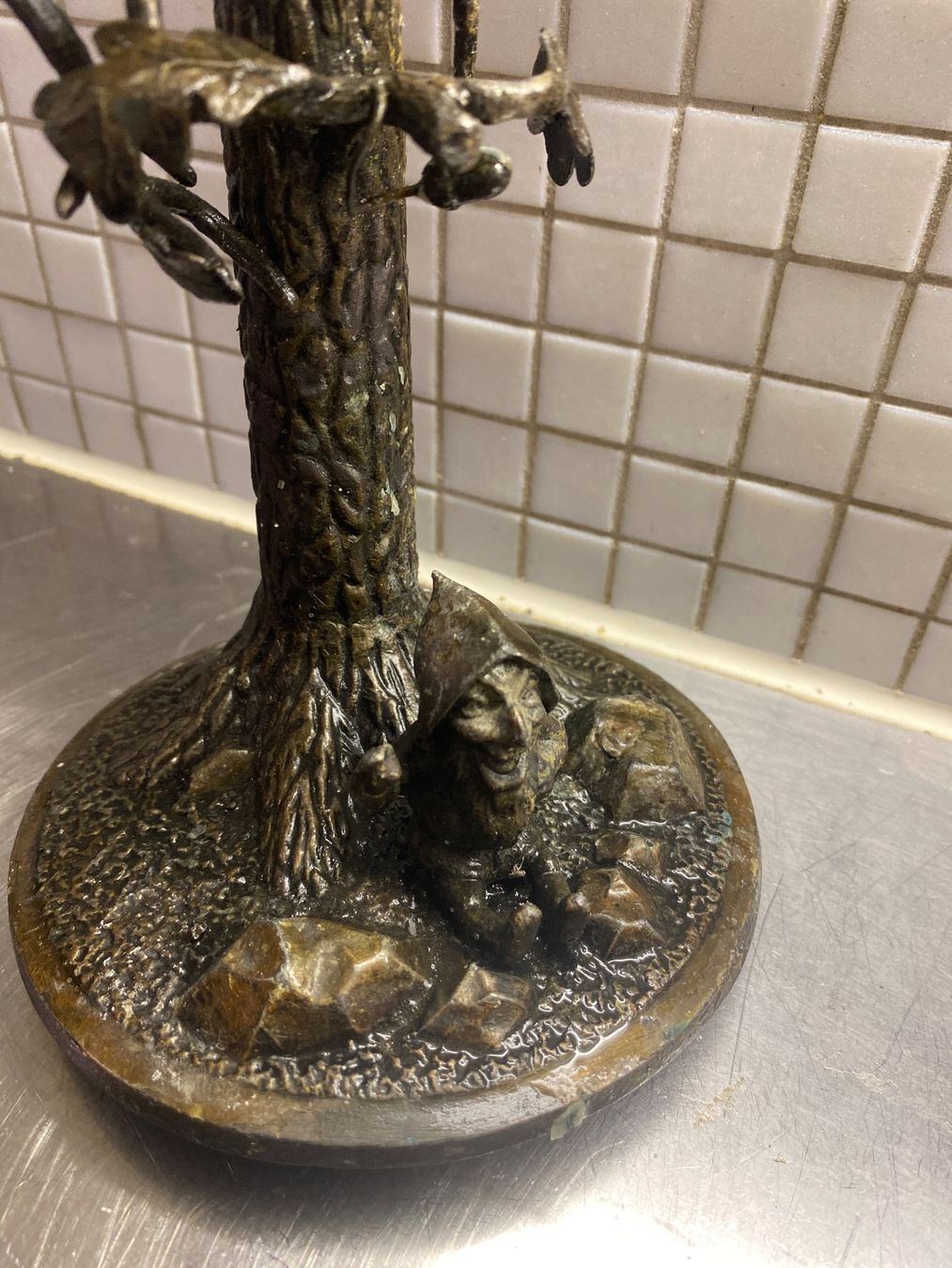 Portacandele: Kerzenständer Bronze mit Zwerg, Baumstammmotiv – Usato da solothurn venduto da soko75 9