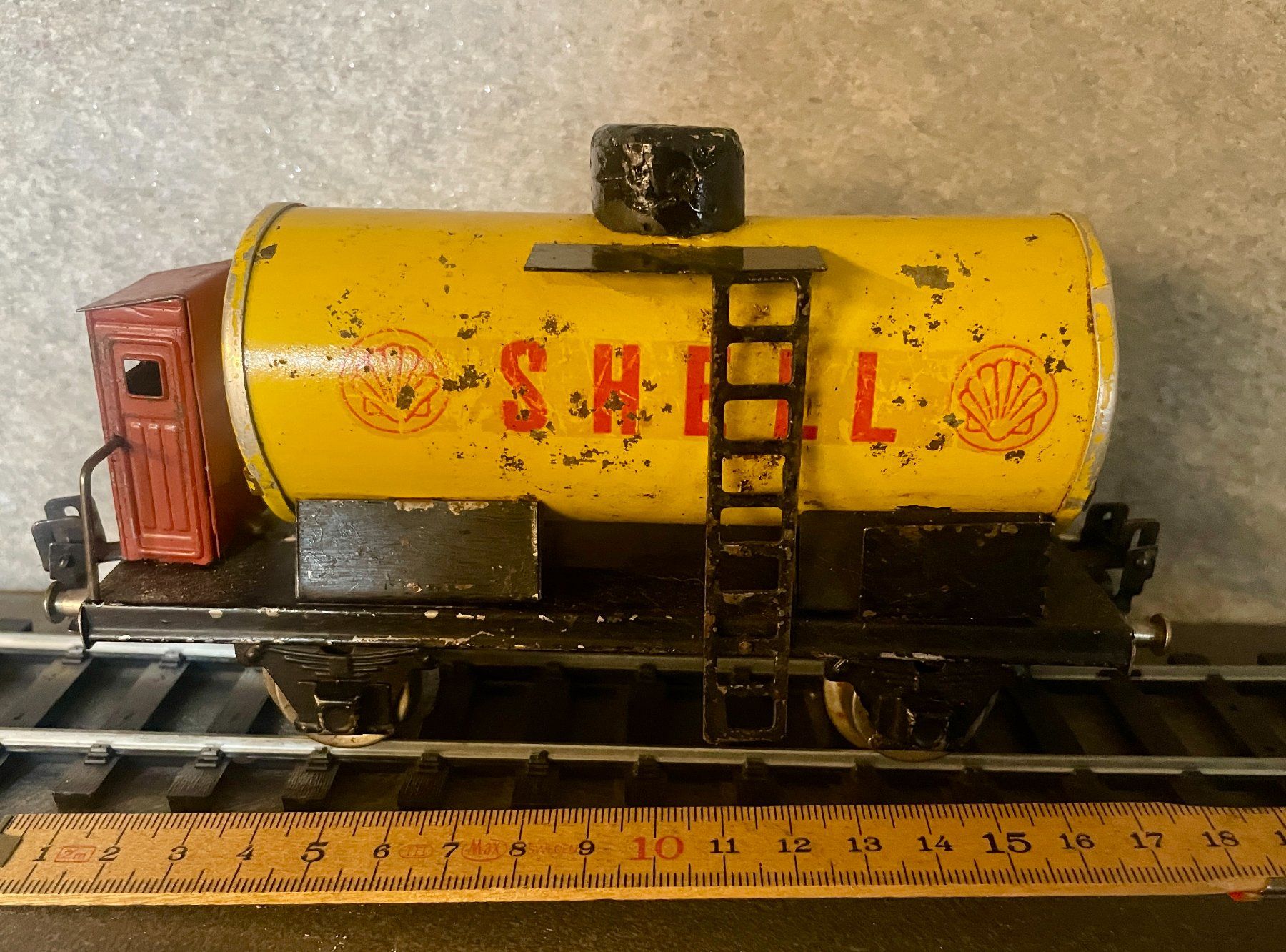 Shell Modellini di ferrovie: Modeleisenbahnwagen SHELL Spur 0 – Usato da Scuol venduto da SAK