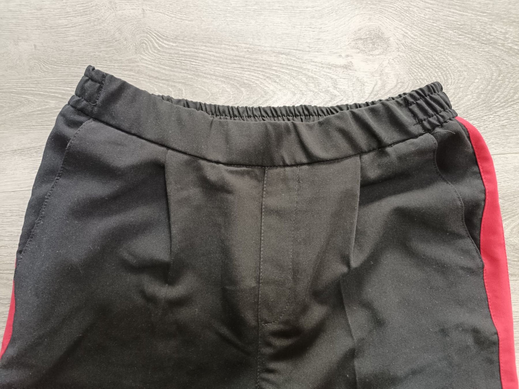Pantalons: Pull und Bear Freizeithose M – D'occasion à Bätterkinden par Elefantenzoo 1
