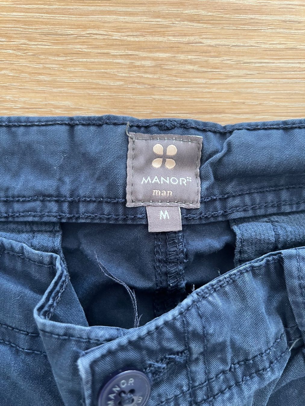 Manor Pantaloni: Bermuda Shorts von Manor Grösse M in blau – Usato da Oberwil-Lieli venduto da Jo-Ke 1