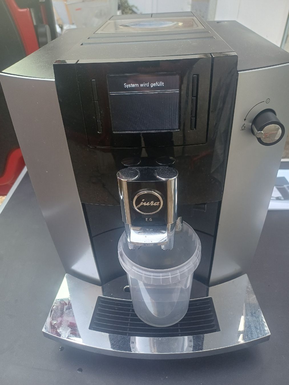 Jura Kaffeemaschinen & Espressomaschinen: Jura E6  – Defekt aus Wangenried von Recycler94