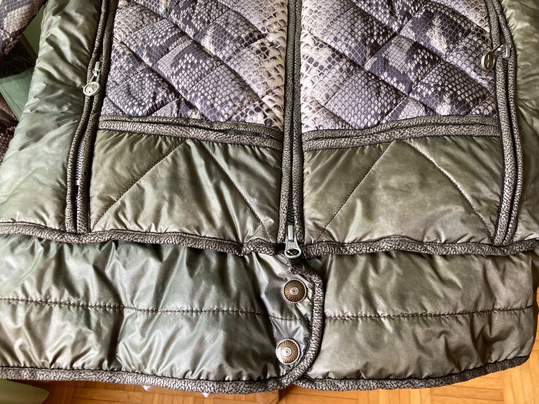 Sportalm Vestes: Aussergewöhnlich Sportalm Winterjacke Python Print Grösse 42 – D'occasion à Geroldswil par sch_7t97 5
