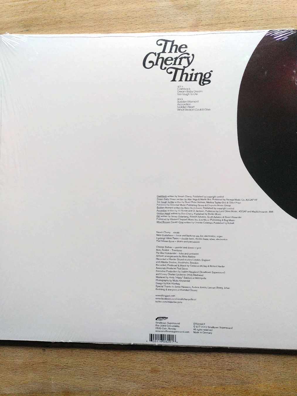 Dischi in vinile: Neneh Cherry & The Thing - The Cherry Thing LP mit CD – Usato da Büsserach venduto da Bey23 1
