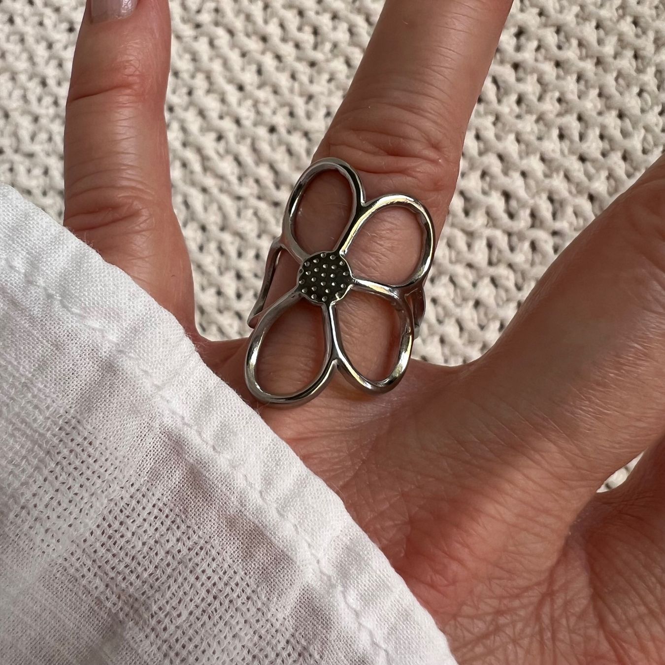 Anelli: Bague en acier inox design flower – Nuovo (secondo la descrizione) da Pully venduto da sunaddict 2
