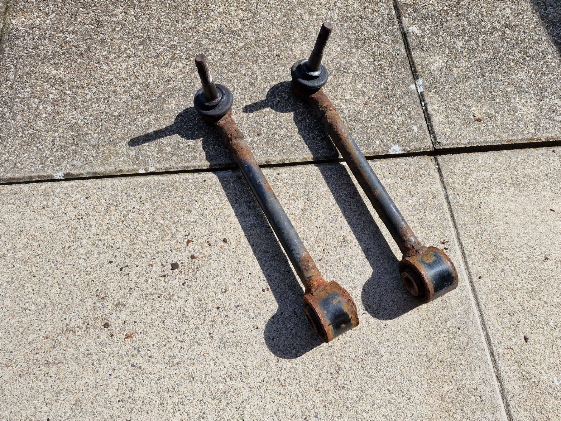 Alle Autoersatzteile: Querlenker Hinterachse - Suspension Control Arm - WRX STI – Gebraucht aus Buchrain von Sssschaller 1