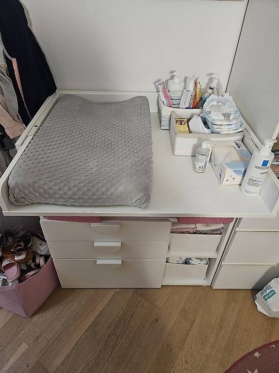 Ikea Wickeltisch & Zubehör: Table à langer – Gebraucht aus Founex von Ana_2412 2