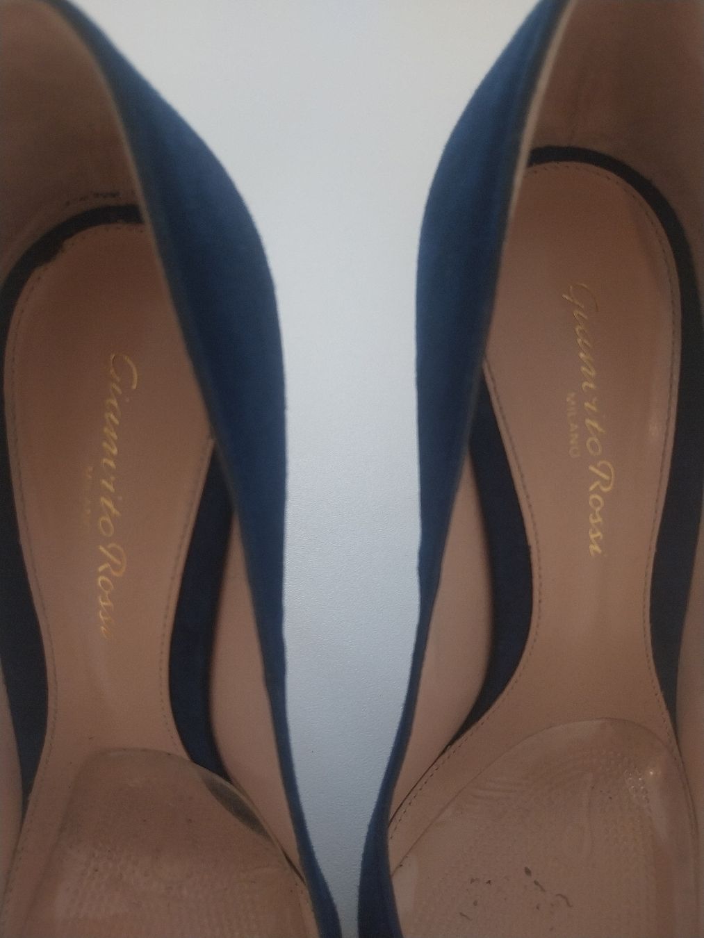 Gianvito Rossi Scarpe da donna: Gianvito Rossi Pumps blau, 37.5 – Usato da Oberwil BL venduto da A.Mohler 1