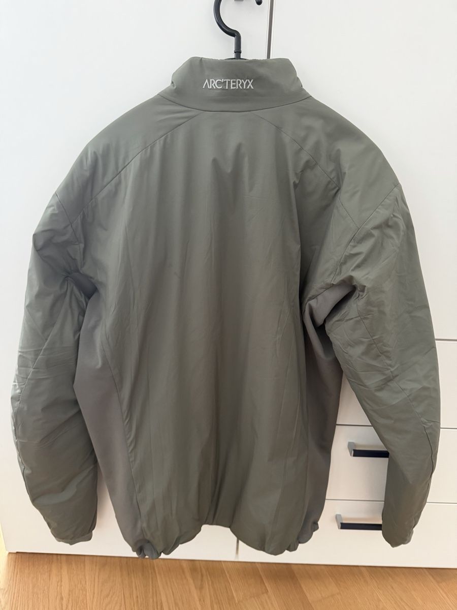 Arcteryx Giacche: Arcetryx Übergangsjacke Grün – Nuovo (secondo la descrizione) da Zürich venduto da jonaslw 1
