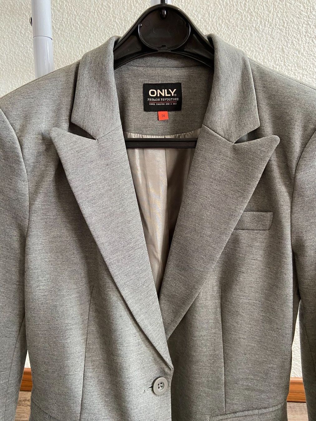 Only Giacche: Blazer ONLY – Usato da Gommiswald venduto da Aloha.Spirit 1