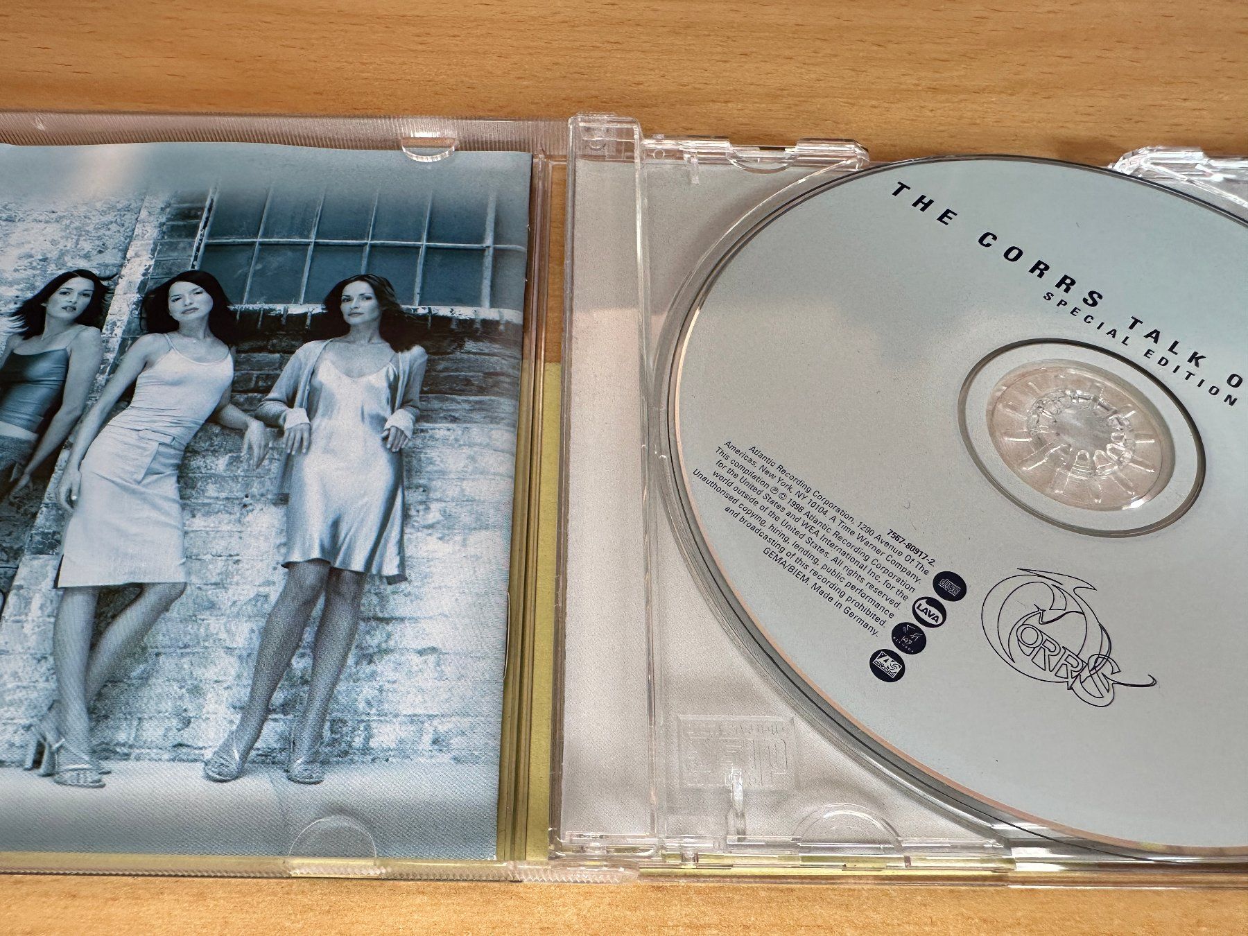 CD: The Corrs – Talk On Corners – Usato da Rikon im Tösstal venduto da Alpenmutz 2