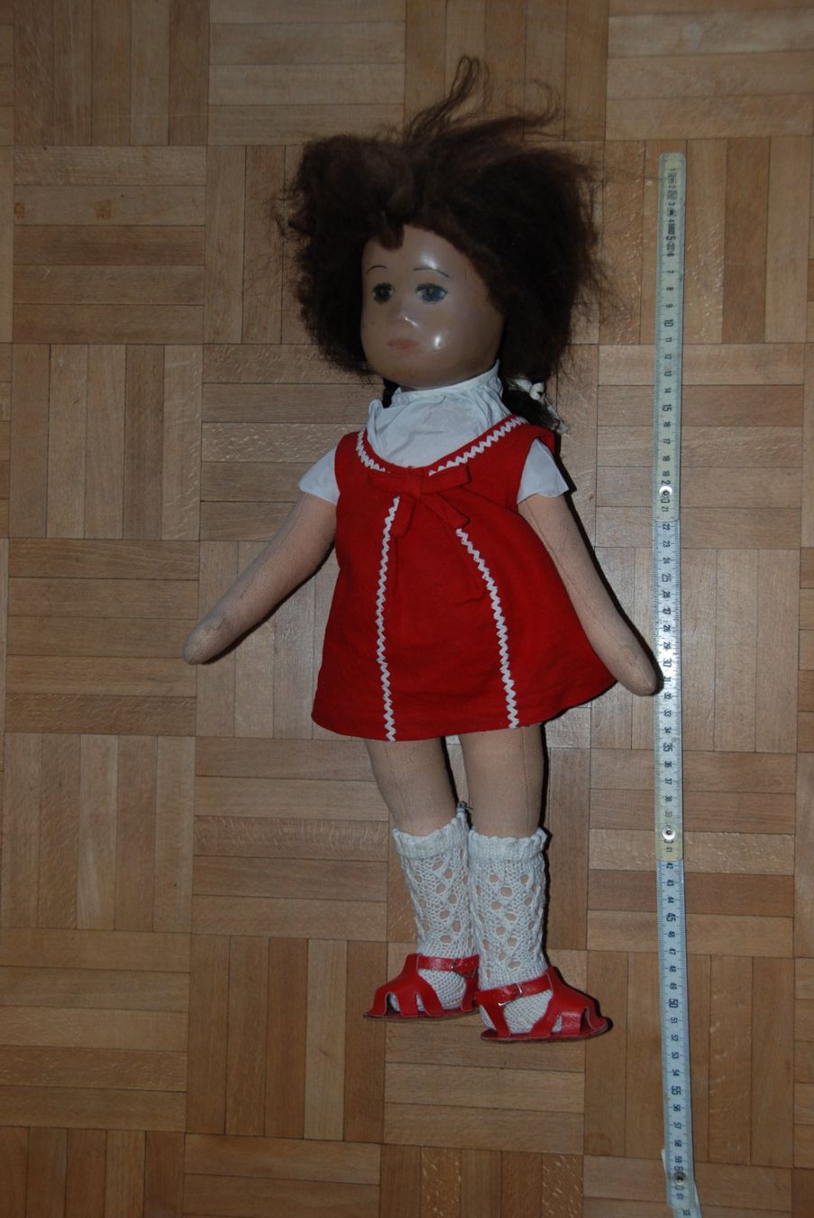 Bambole: Stoffpuppe mit rotem Kleid – Usato da Zürich venduto da Jane_ktug 1