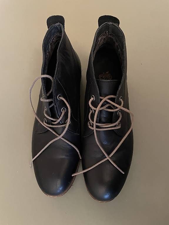 Scarpe da donna: Lederschuhe 39 – Usato da Bern venduto da Sandra_Ce