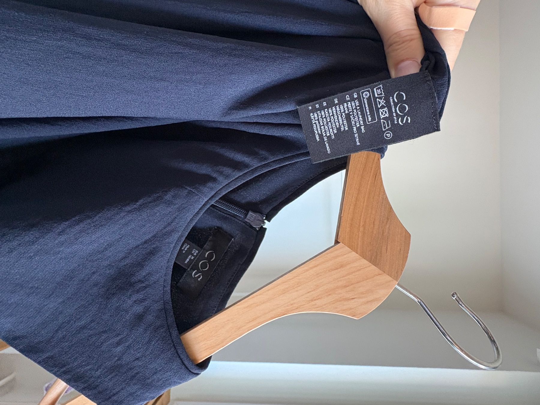 Cos Vestiti: langes Kleid von COS – Nuovo (secondo la descrizione) da Zürich venduto da bbbggg 6