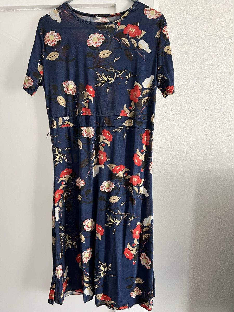 Vestiti: Sommerkleid blau Blumenmuster Gr. 42 – Nuovo (secondo la descrizione) da Siebnen venduto da toshi123 1