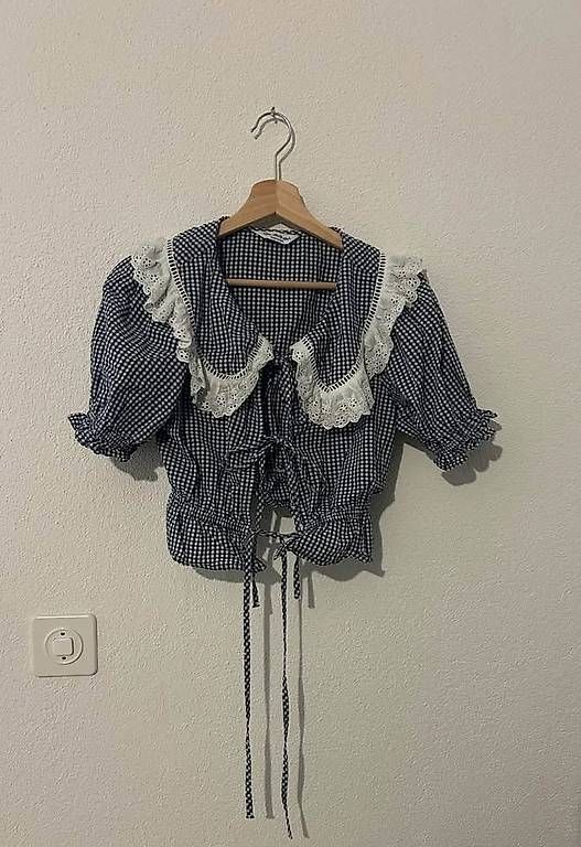 Tops: Collared Blouse s:36 – D'occasion à Schlieren par jul_yrw7 1