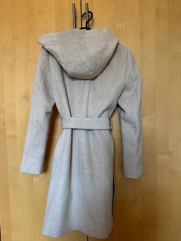 Esprit Cappotti: Damenmantel beige Esprit – Usato da Münchenstein venduto da mel_8bn2 1