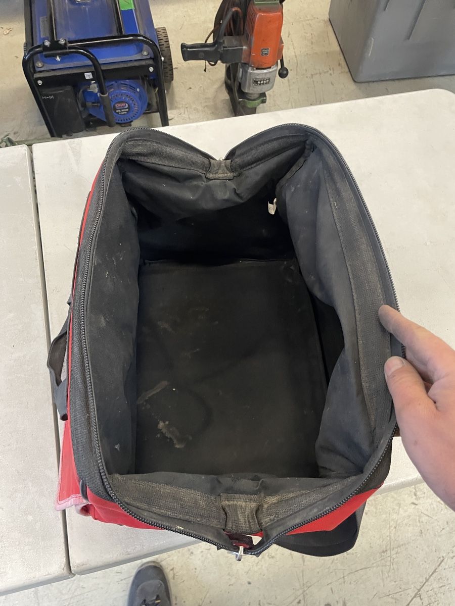 Hilti Tutti gli attrezzi: HILTI Werkzeugtasche – Usato da Flaach venduto da Binz 1