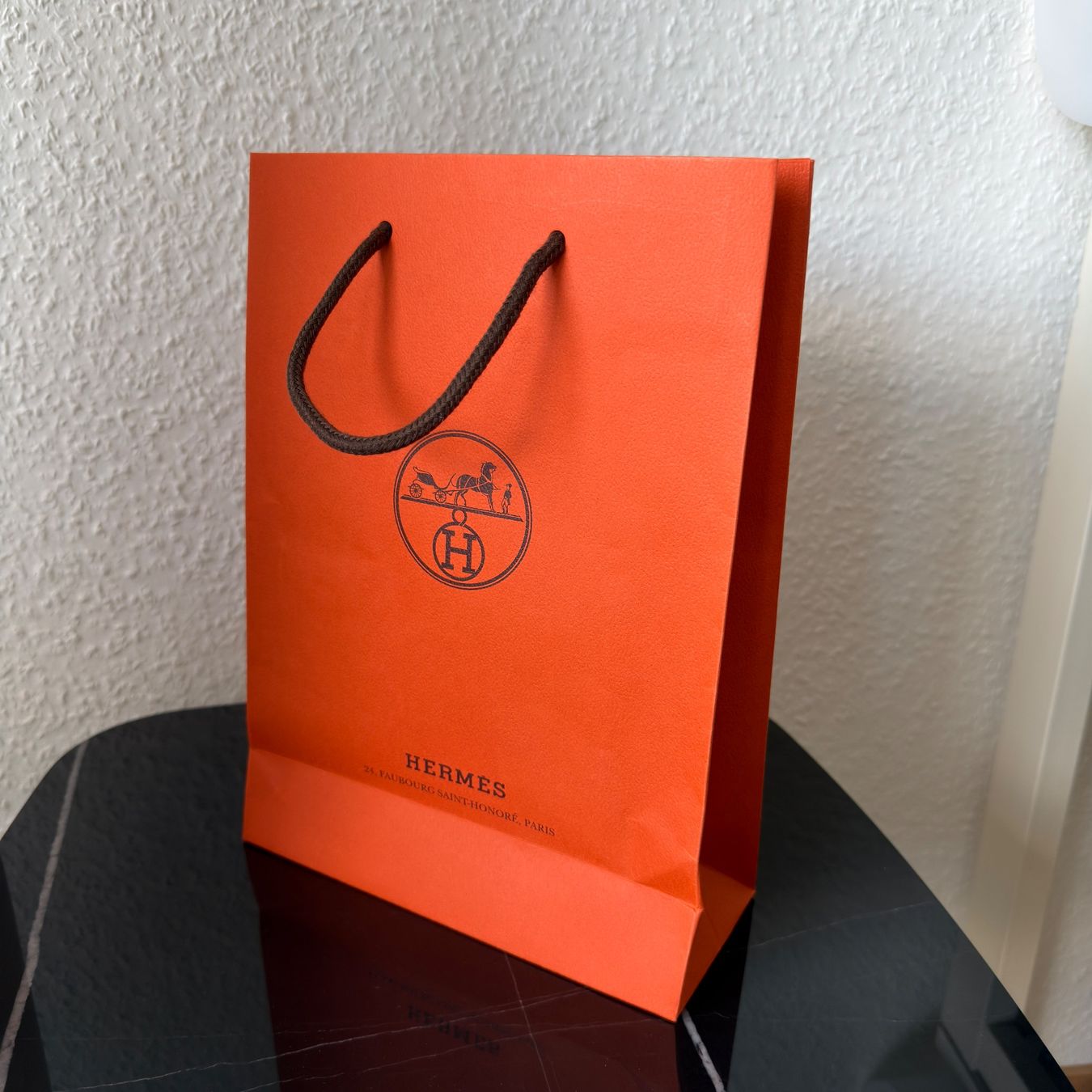 Hermès Borse: Original Hermès shopping paper bag – Nuovo e nell'imballaggio originale da Carouge GE venduto da loveluxury 1